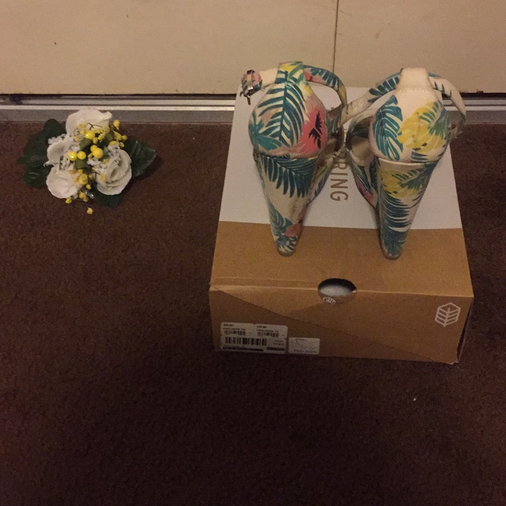 Floral Wedges!